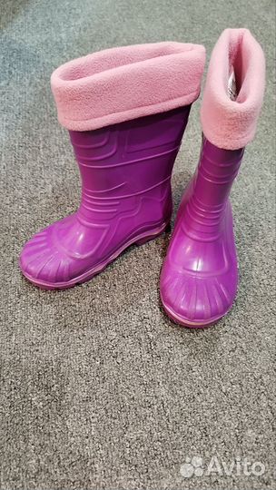 Продам детскую обувь