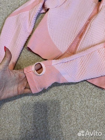 Спортивный рашгард женский