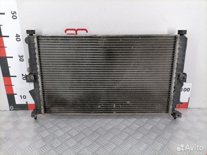 Радиатор основной для Opel Vectra B 1300180