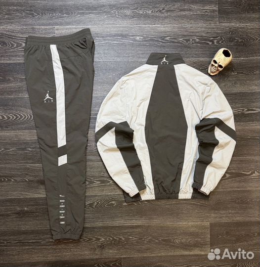 Спортивный костюм