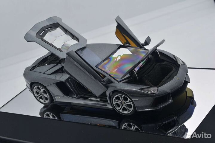 Autoart 1:43 Lamborghini Aventador LP 700-4