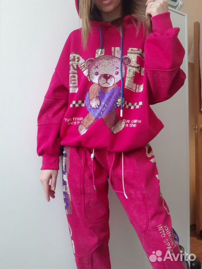 Костюм женский