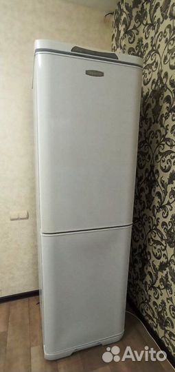 Холодильник Бирюса 131R двухкамерный