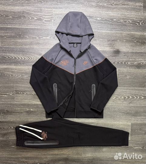 Спортивный костюм nike