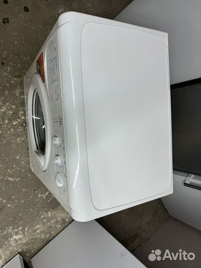 Стиральная машина indesit 5кг