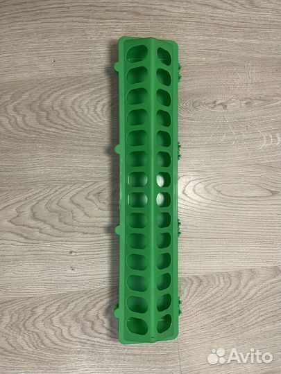 Кормушка бункерная лотковая для птиц