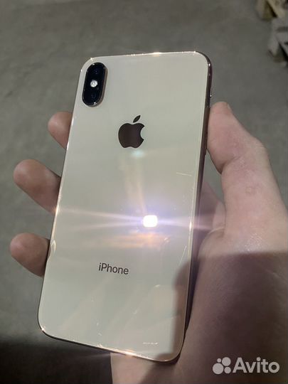 iPhone Xs, 64 ГБ