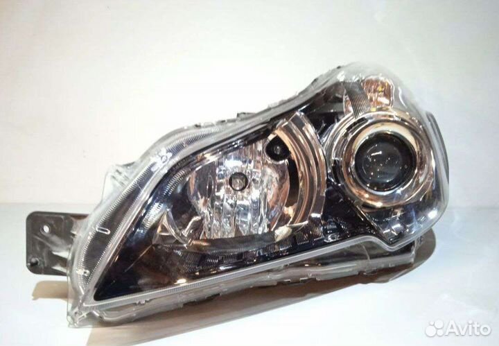 Фара Левая ксенон (в сборе) Legacy84001AJ170