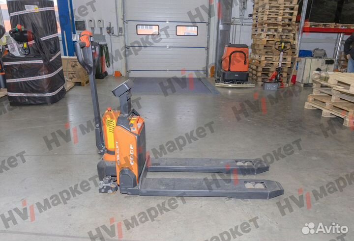 Тележка самоходная PTE20N 2000 кг, 540x1150 мм, двойные ролики 80x70, литиевая батарея 48V/20Ah, с з