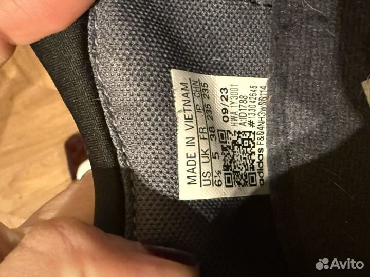 Кроссовки женские 38 размер