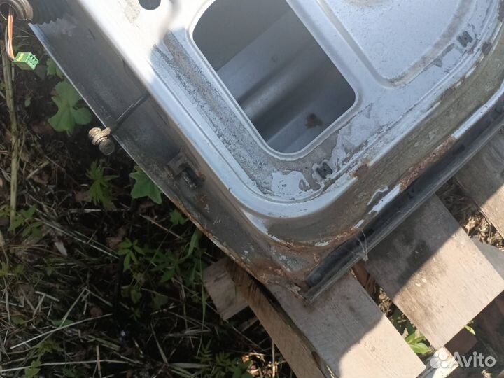 Дверь задняя правая Chevrolet Niva 21236 2004 niva