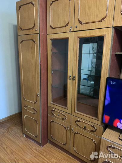 Стенка в гостиную бу