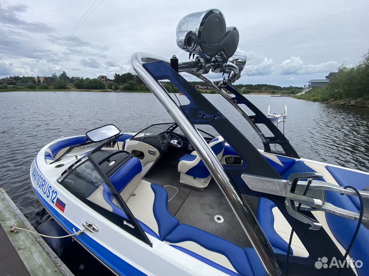 Вейксёрф буксировщик Malibu VTX 20