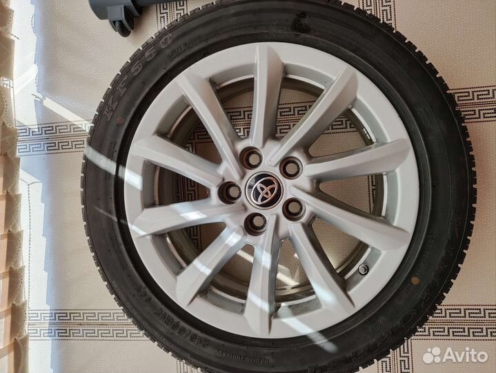 Комплект колеса на camry 215/55 r17