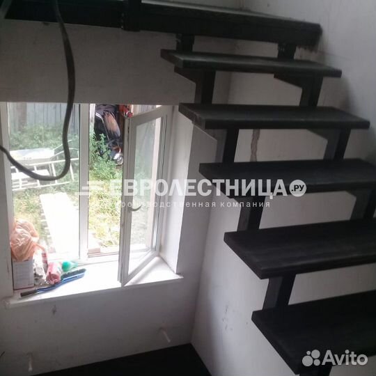 Лестница на металлокаркасе