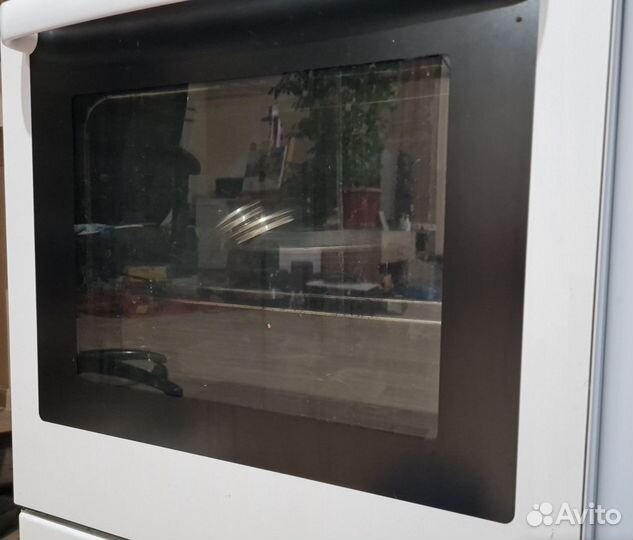 Электрическая плита (50-55 см) Zanussi ZCV561NW