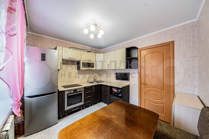 2-к. квартира, 55 м², 3/14 эт.