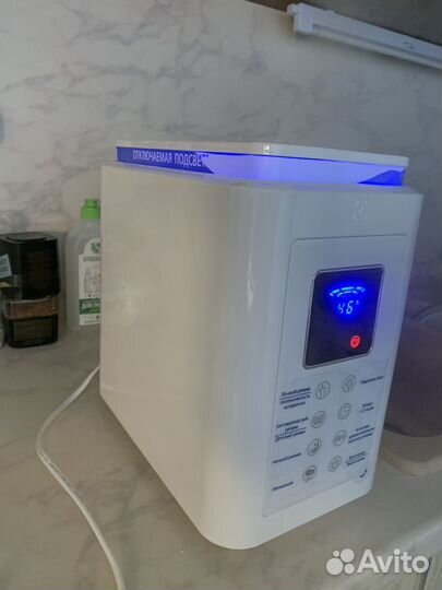 Увлажнитель Electrolux Ehu-1020D до 30 м2