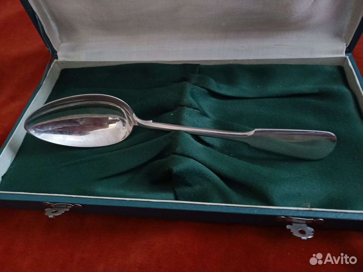 Серебряная столовая ложка