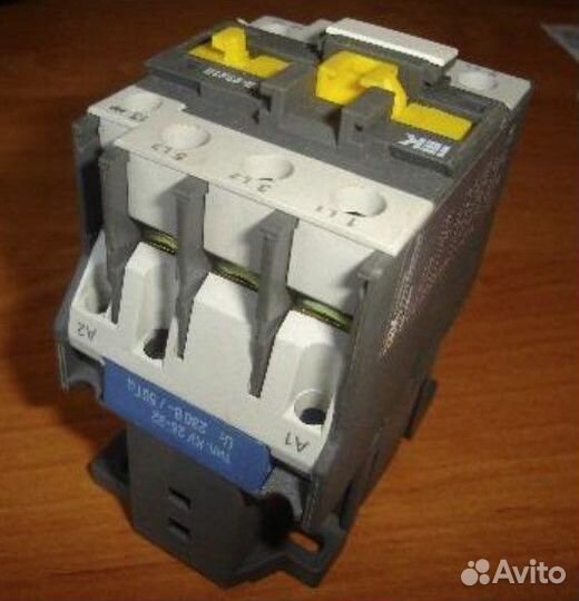 Контактор малогабаритный кми-22510 Uc230B, Ie25A