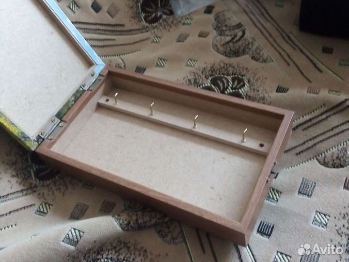 Ключница настенная