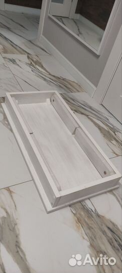 Столик, стол, подставка