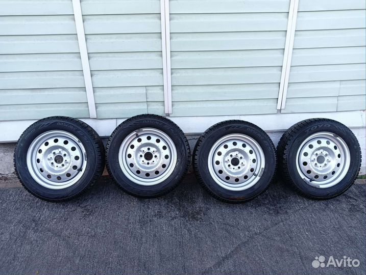 Комплект зимних колес r14