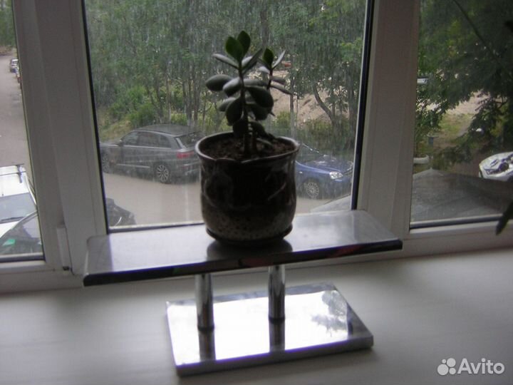 Полка для цветов на подоконник