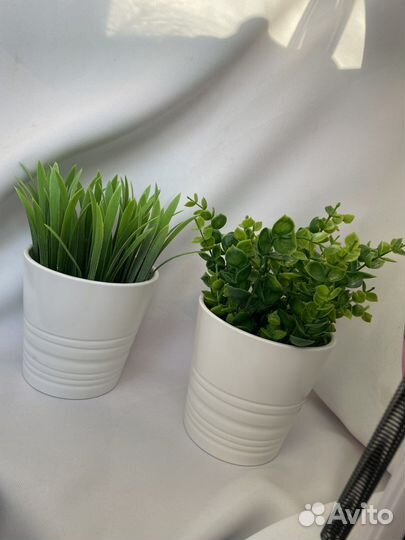 Кашпо с искусственной зеленью