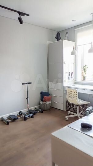 4-к. квартира, 81 м², 4/9 эт.