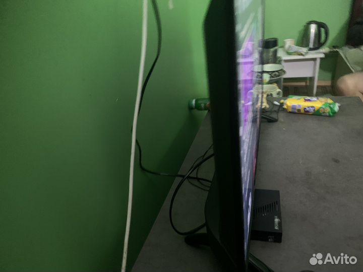 SMART android thomson 32дюйма