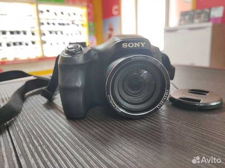 Цифровой фотоаппарат Sony DSC-H100