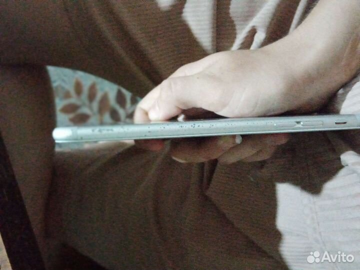 Телефон iPhone 6 plus