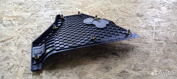 Сетка динамика, лев. перед. дверная карта Renault