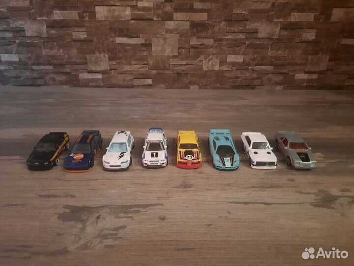 Hot wheels машинки