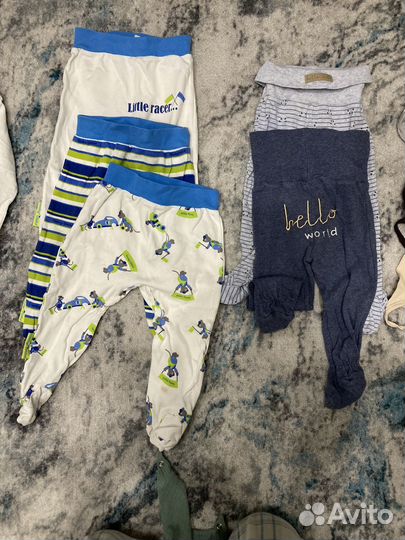 Ползунки и чепчики