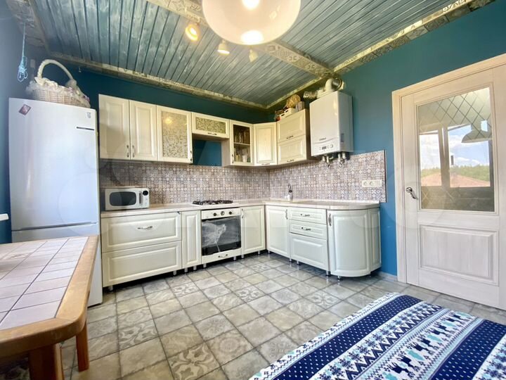 2-к. квартира, 58 м², 2/2 эт.