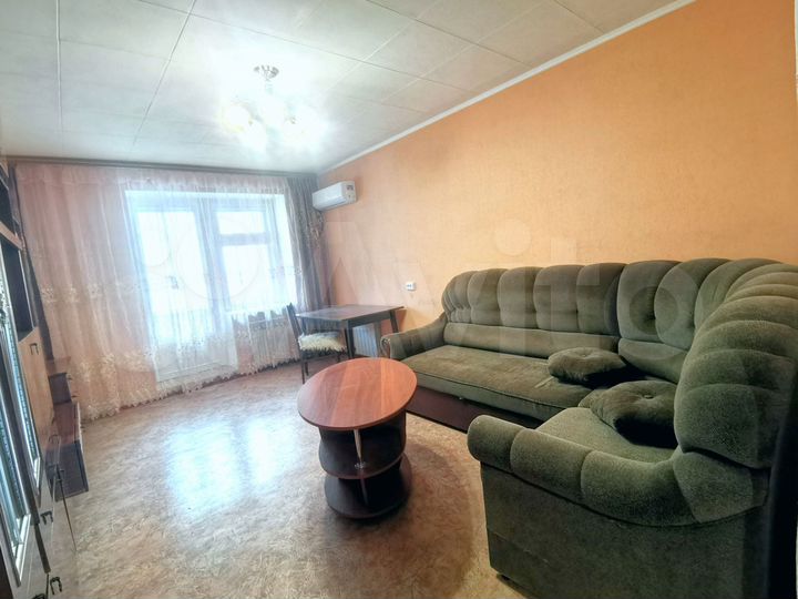 2-к. квартира, 62 м², 8/10 эт.