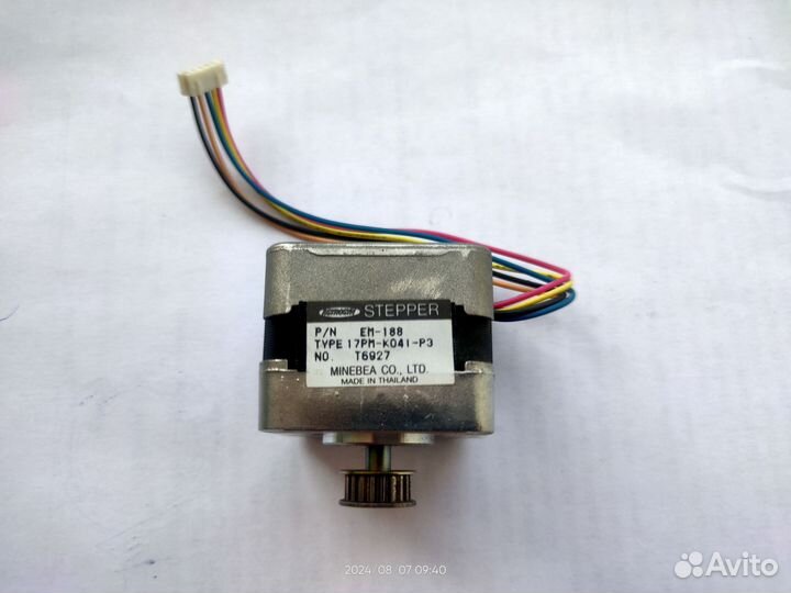 Шаговые двигатели