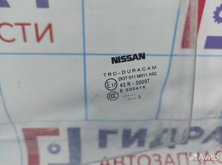 Стекло двери задней левой Nissan Almera (G15) 8230