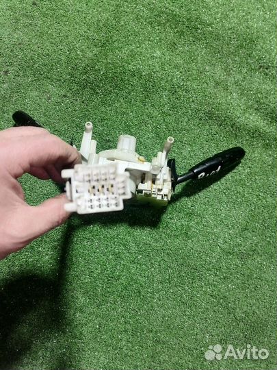 Переключатель поворотов подрулевой Kia Rio