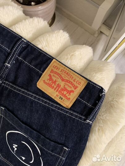 Джинсы levis smile more