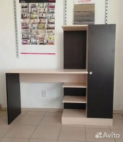 Стол компьютерный новый
