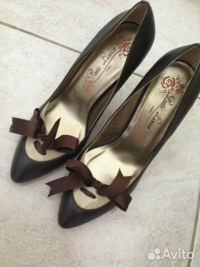 Новые коричневые туфли раз. 37