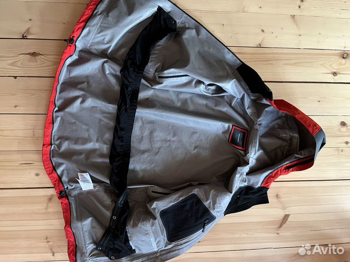 Горнолыжная куртка Peak Performance