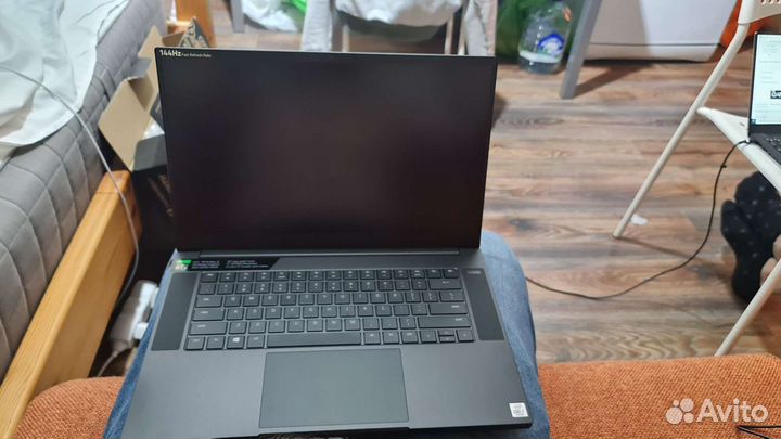 Razer Blade 15 base rtx 2070 i7-10750h