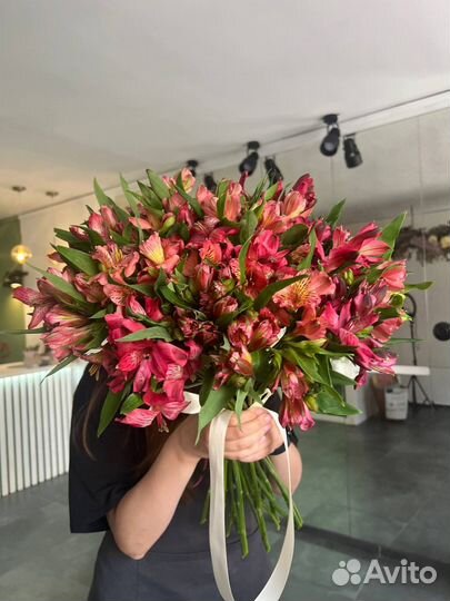 Букет из Альстромерий 25шт