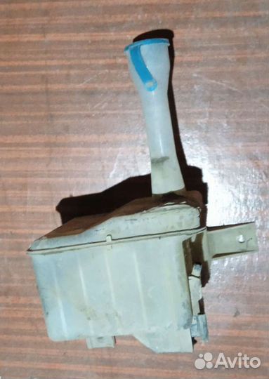 Бачек омывателя Ниссан Примера Р12