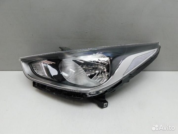Фара левая Hyundai Solaris