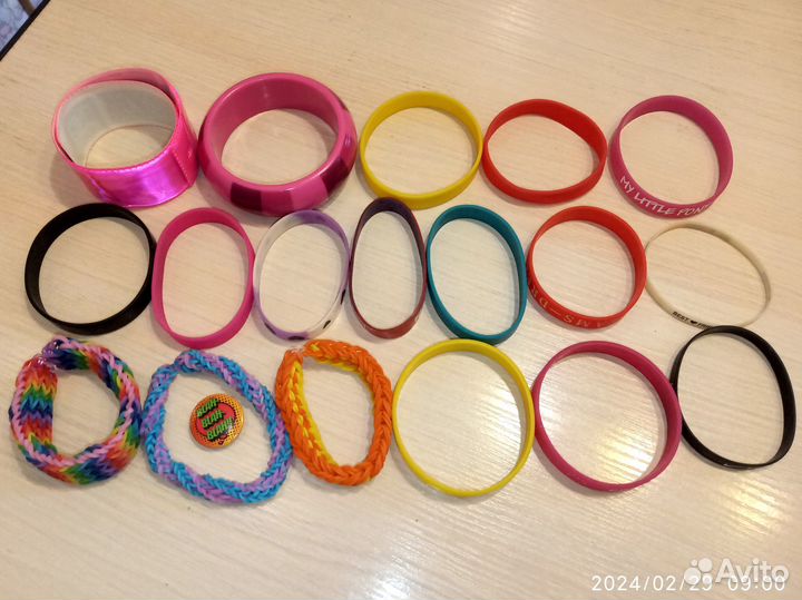 Браслет силиконовый, светоотражающий, из резиночек